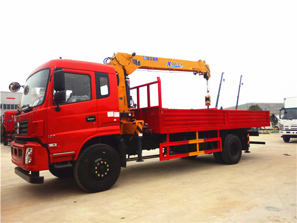 國(guó)五東風(fēng)徐工6.3噸隨車(chē)吊