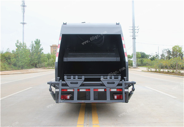 國五東風7方壓縮式垃圾車