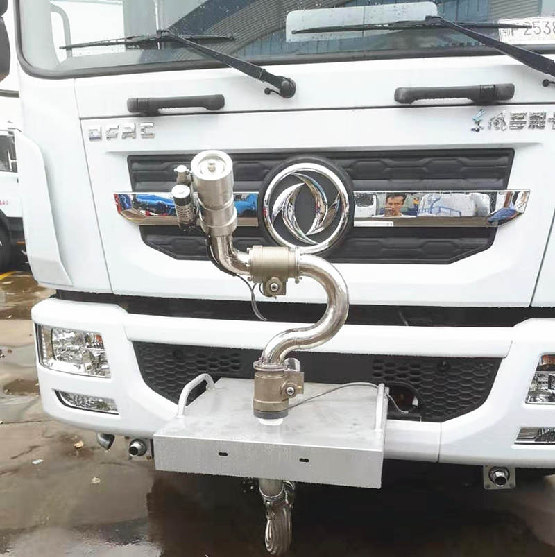 東風(fēng)D9灑水車加裝自動水炮