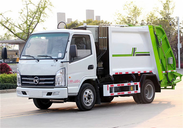 國(guó)六灑水車(chē)，垃圾車(chē)上市，選擇適合你的